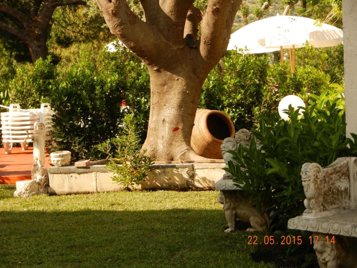 Villa Collina Giardini-Naxos Exterior foto
